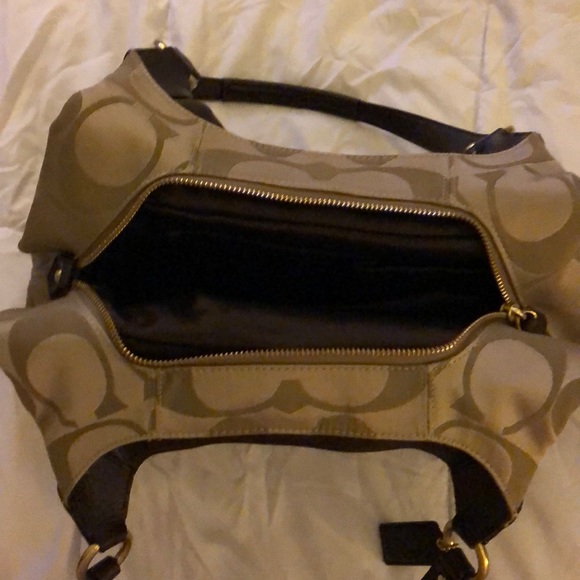 Coach Purse - Picture 4 of 8